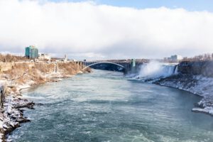 Canada and USA border at Niagara Falls